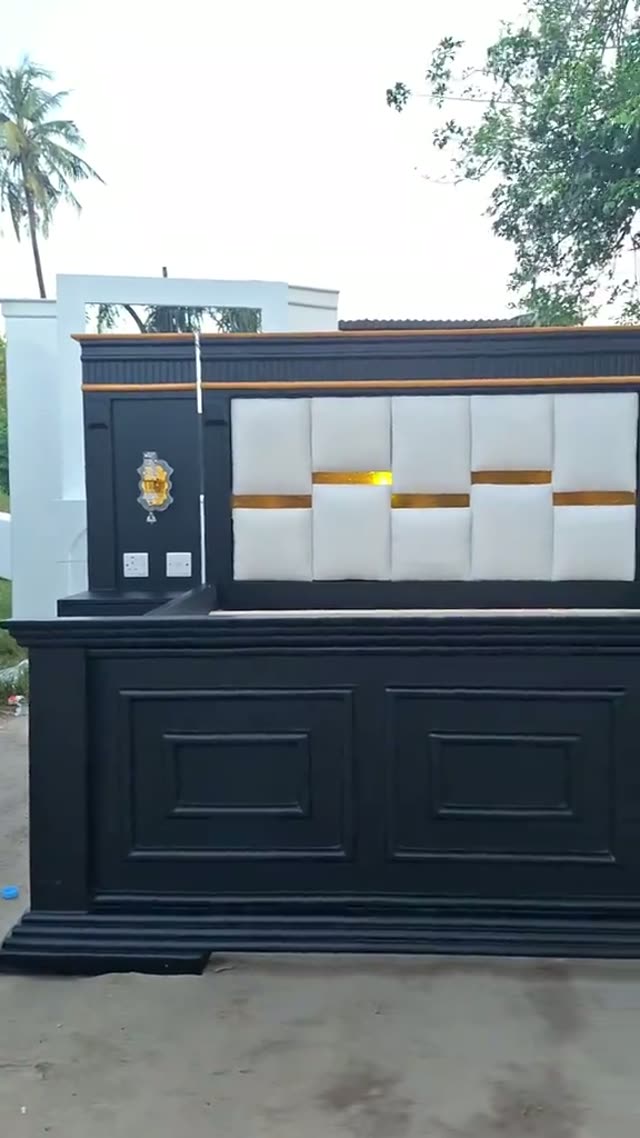 Kitanda cha Kisasa Cheusi
