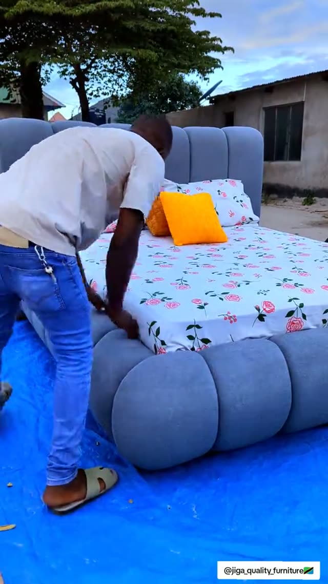 Kitanda cha Kitambaa Bluu